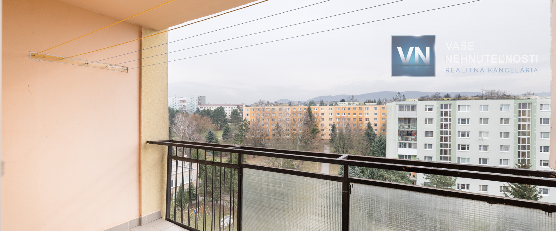 Rezervované! Na predaj 3 izbový byt s loggiou, 72 m2, Sekčov - "stará" časť