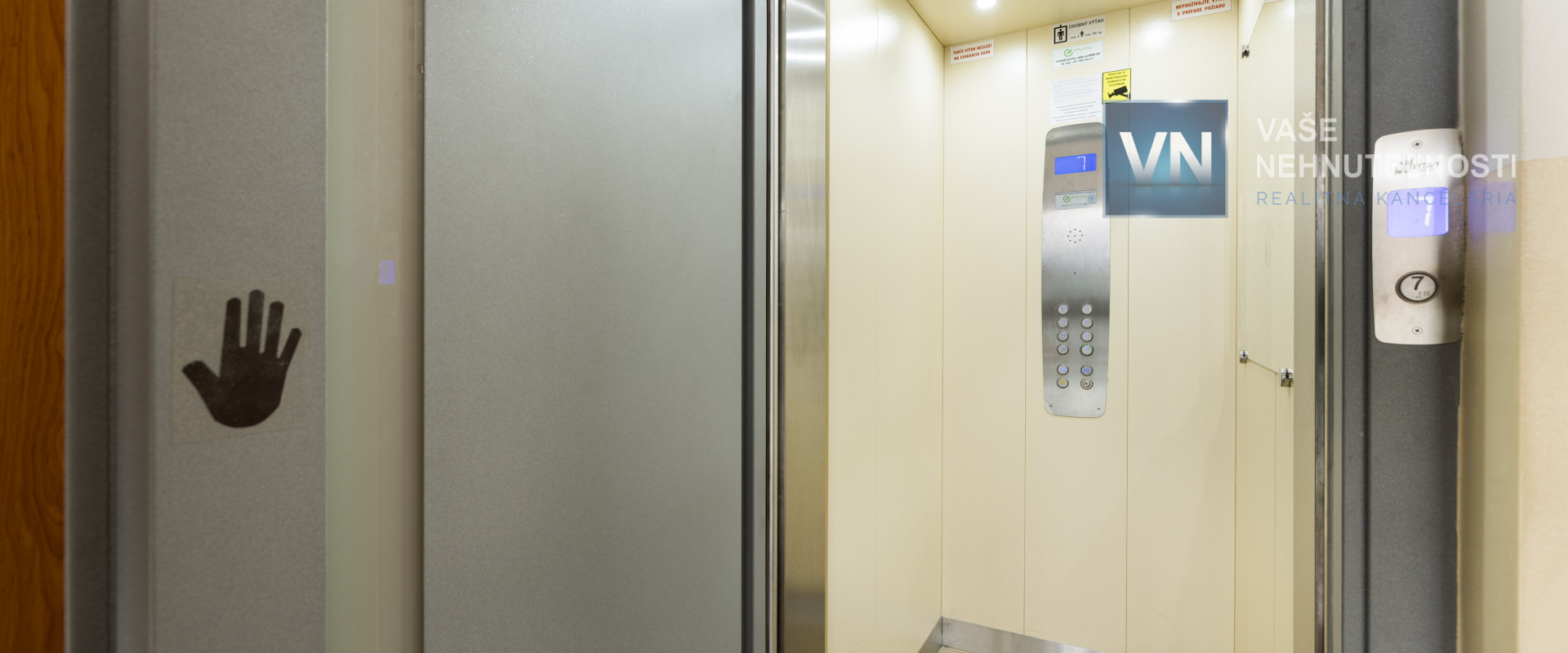 Rezervované! Na predaj 3 izbový byt s loggiou, 72 m2, Sekčov - "stará" časť