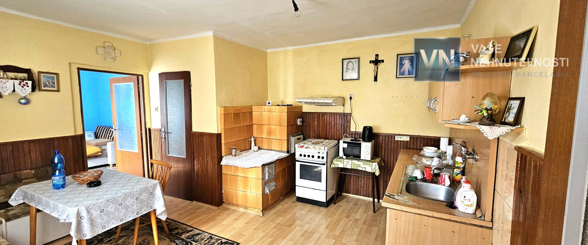 NA PREDAJ  rodinný dom v obci Petrovany