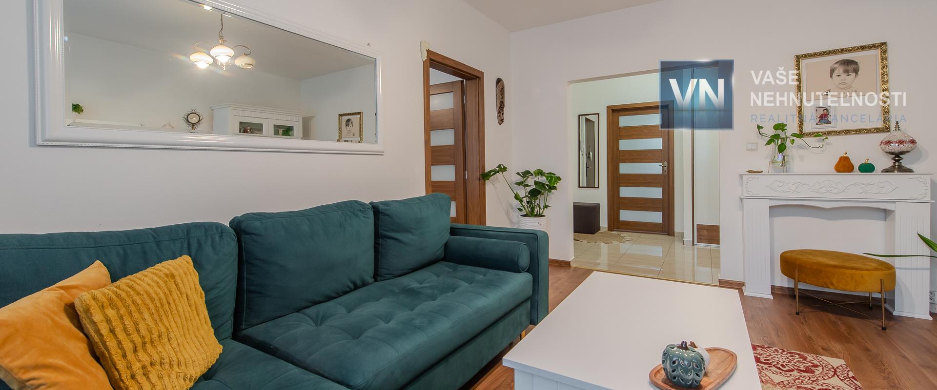 ZNÍŽENÁ CENA : PREDAJ 4 IZBOVÝ BYT NA PEKINSKEJ ULICI, ŤAHANOVCE