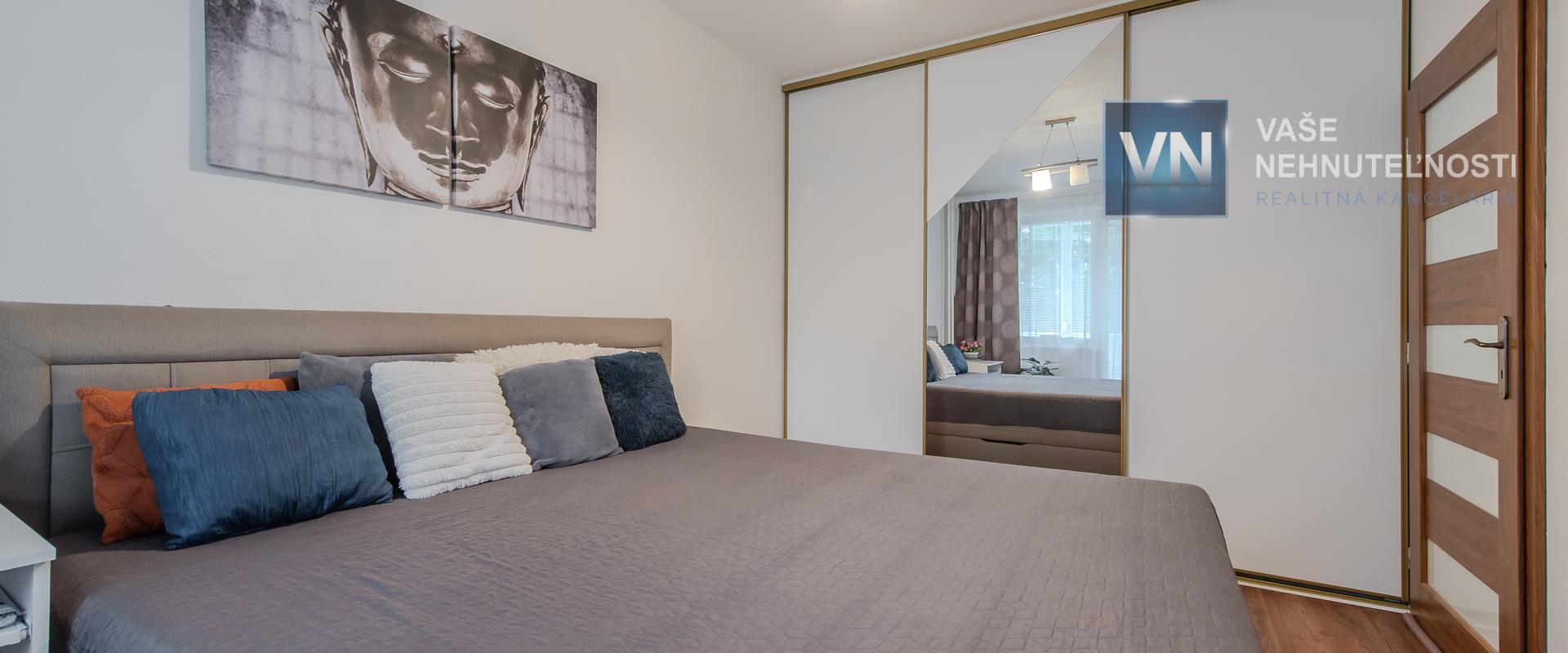 ZNÍŽENÁ CENA : PREDAJ 4 IZBOVÝ BYT NA PEKINSKEJ ULICI, ŤAHANOVCE