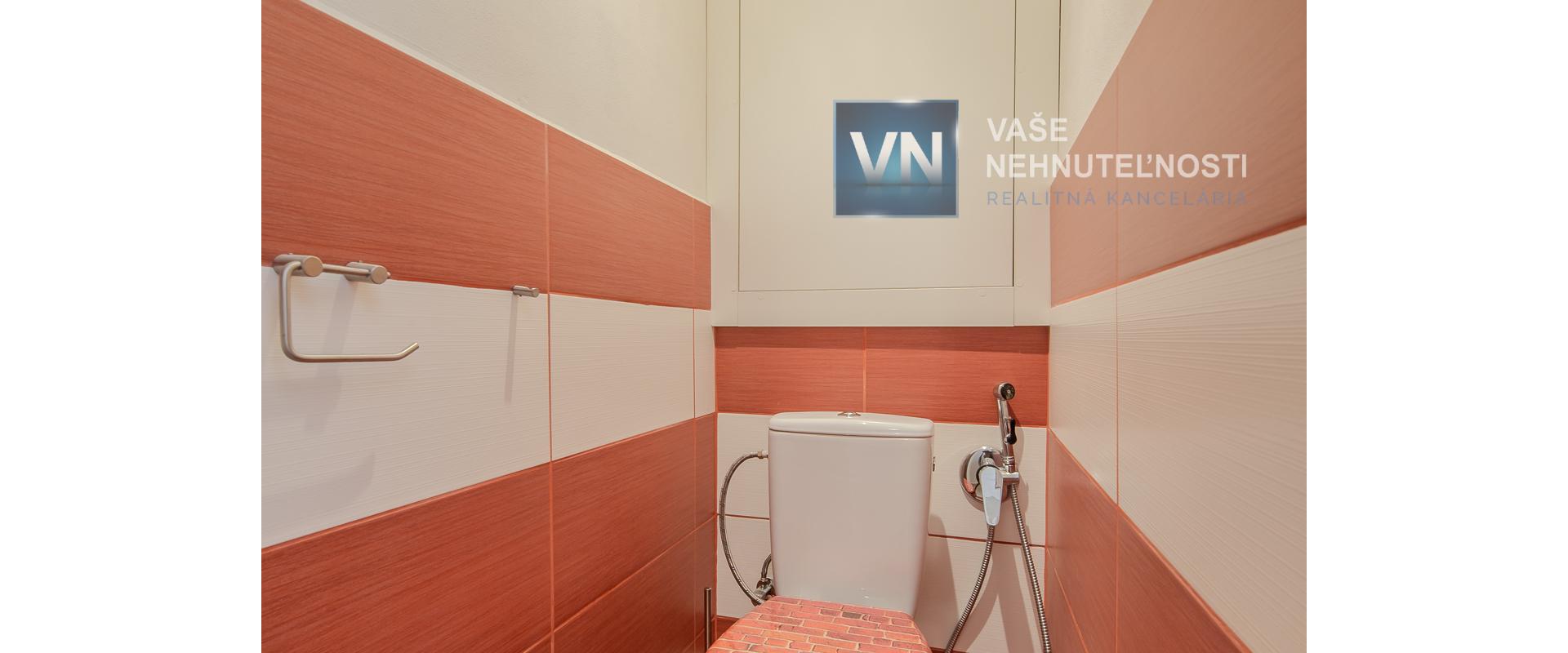 ZNÍŽENÁ CENA : PREDAJ 4 IZBOVÝ BYT NA PEKINSKEJ ULICI, ŤAHANOVCE