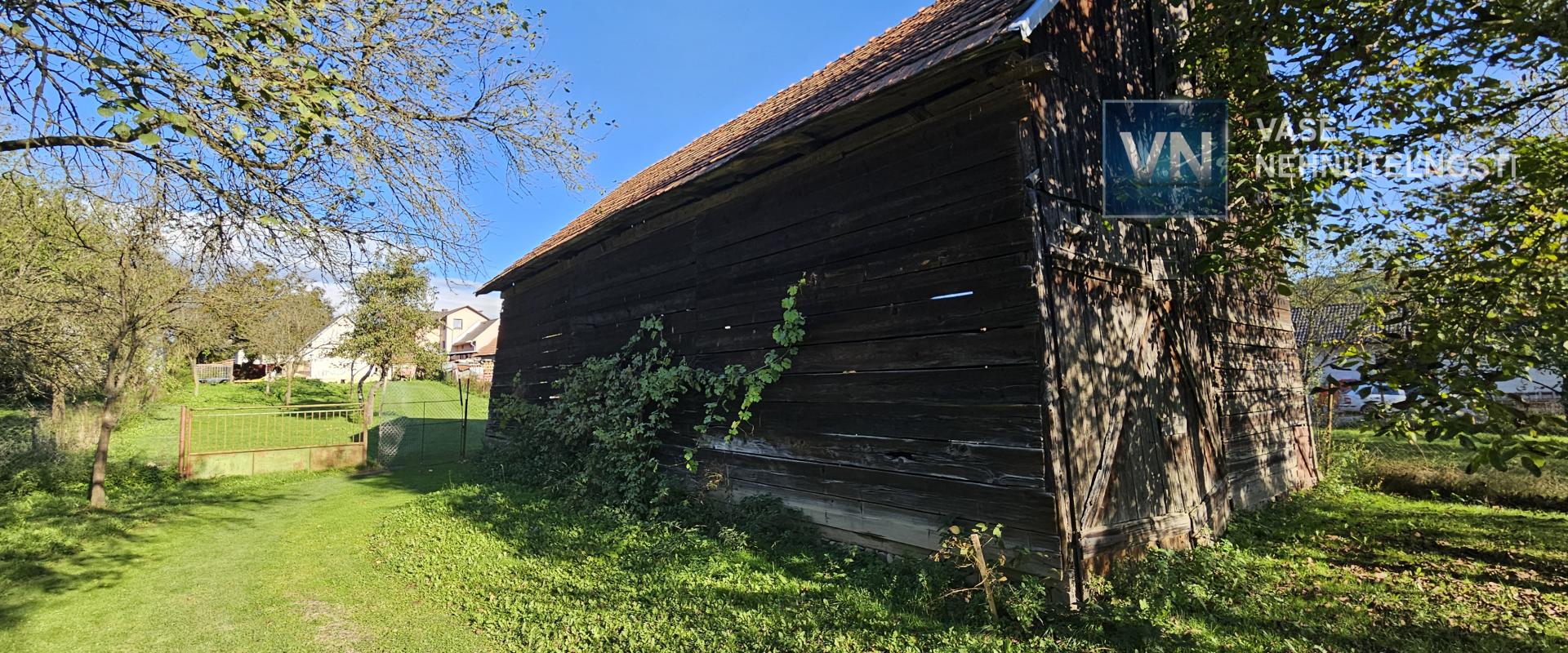Rodinný dom s veľkým pozemkom, 2243 m2, Záhradné