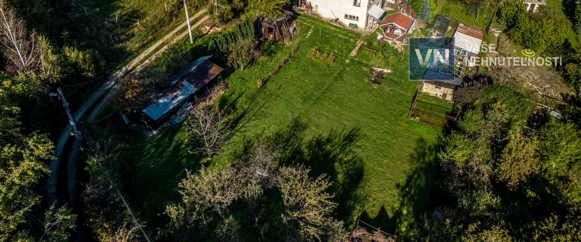 Predaj veľkého pozemku s chatou na Bankove