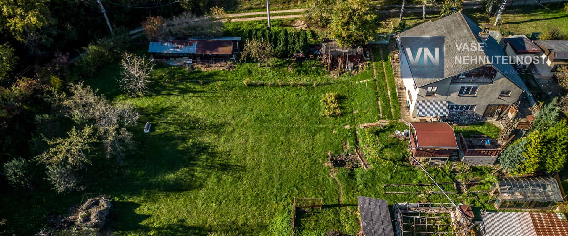 Predaj veľkého pozemku s chatou na Bankove