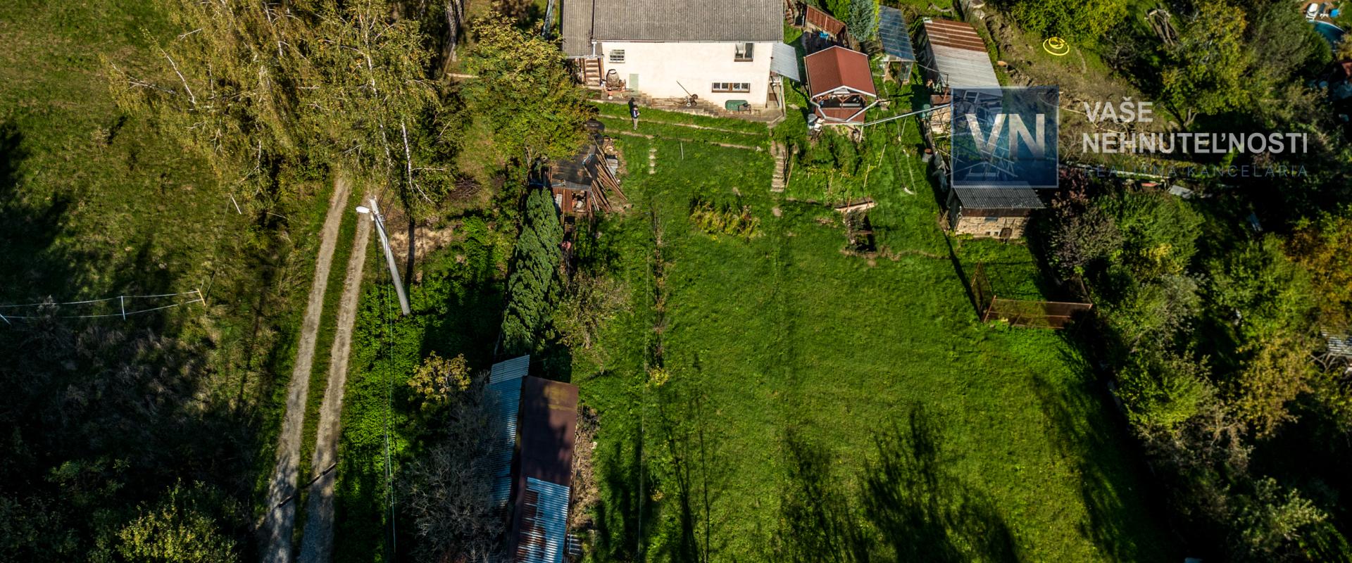 Predaj veľkého pozemku s chatou na Bankove