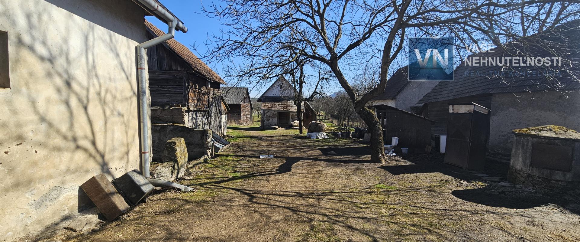 Starší rodinný dom s väčším pozemkom, 1487 m2, Záhradné