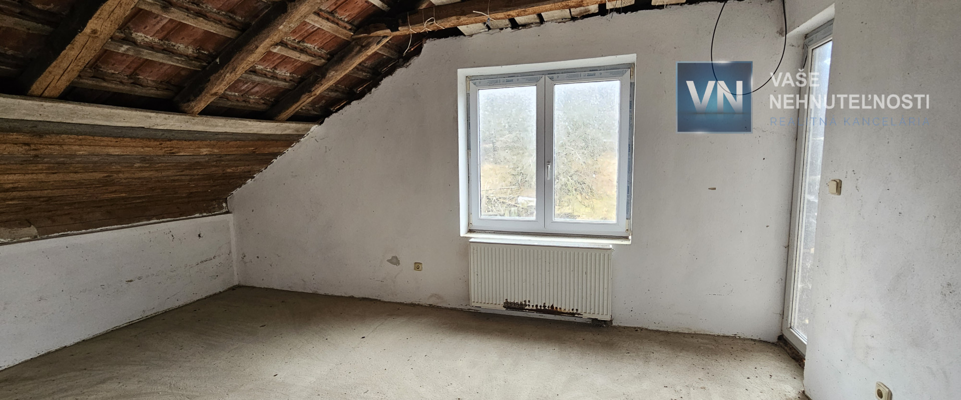 Väčší rodinný dom s pozemkom 2139 m2, Lopúchov