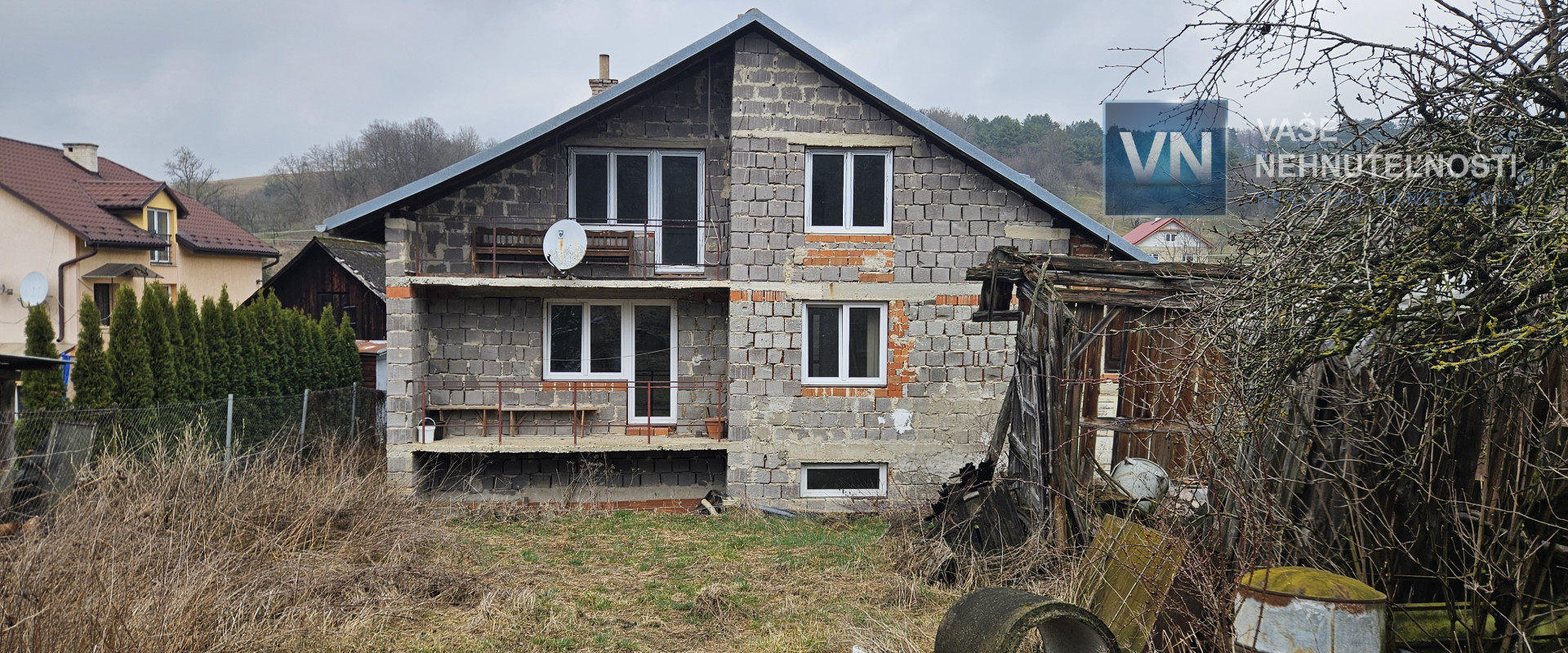 Väčší rodinný dom s pozemkom 2139 m2, Lopúchov