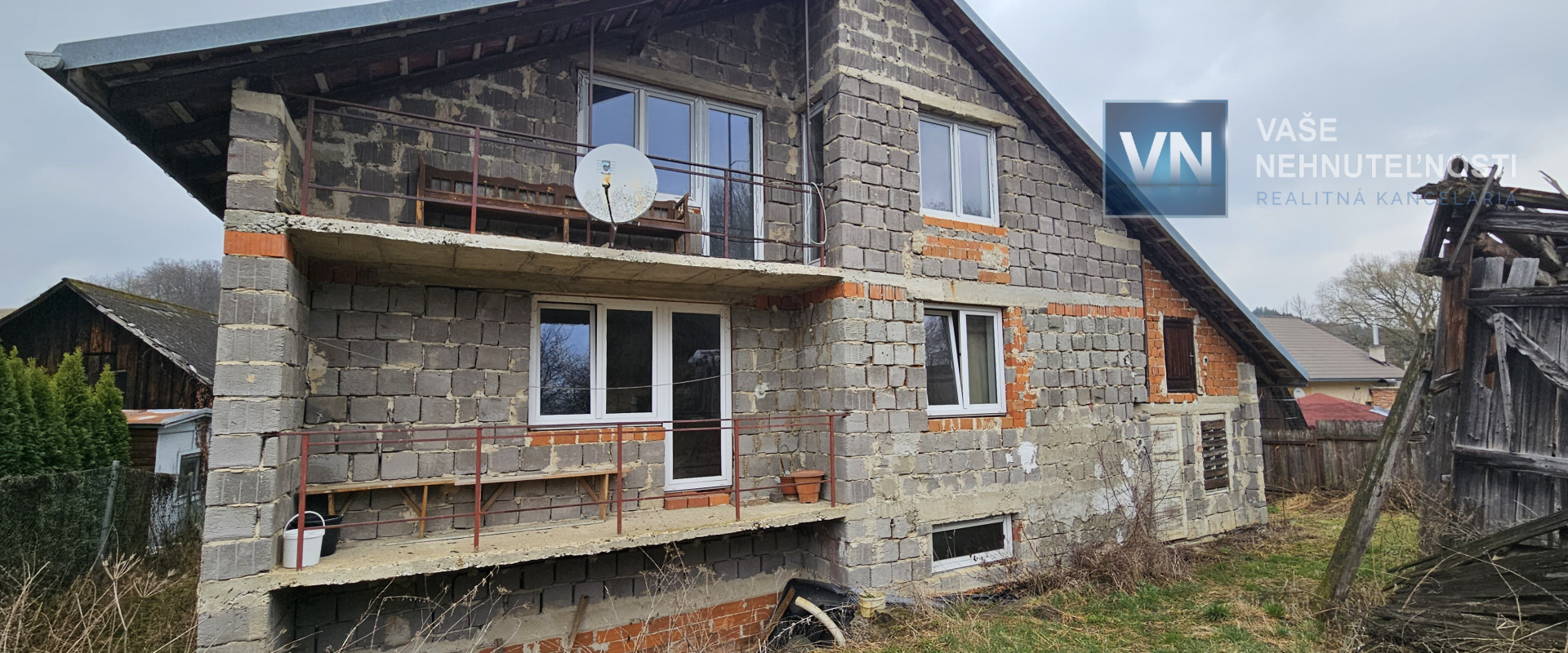 Väčší rodinný dom s pozemkom 2139 m2, Lopúchov