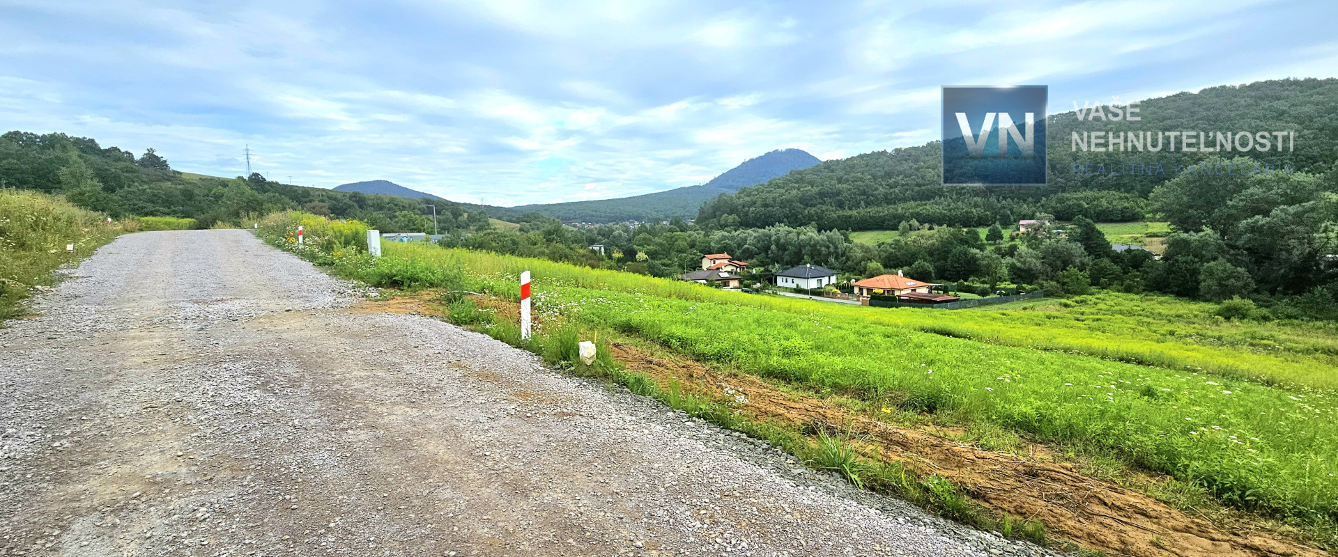 Stavebný pozemok s IS v novej lokalite – Kanaš (1063 m²)