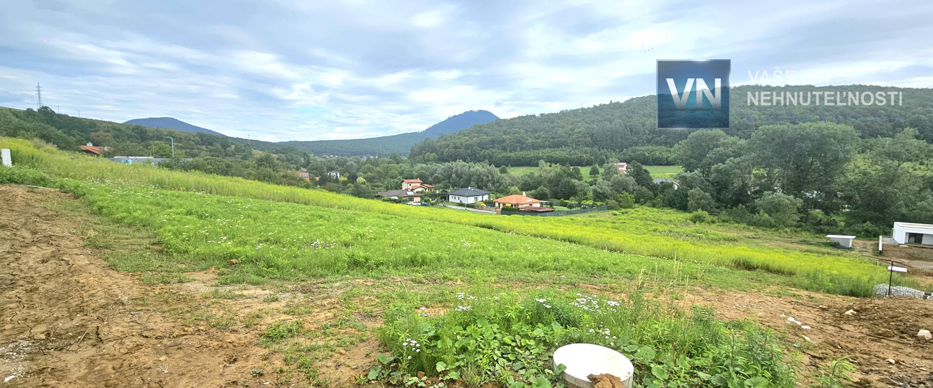 Stavebný pozemok s IS v novej lokalite – Kanaš (1063 m²)