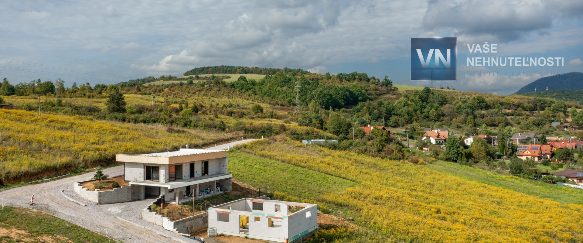 Na predaj:  Rodinný dom v štádiu hrubej stavby v top lokalite – Veľký Šariš – Kanaš