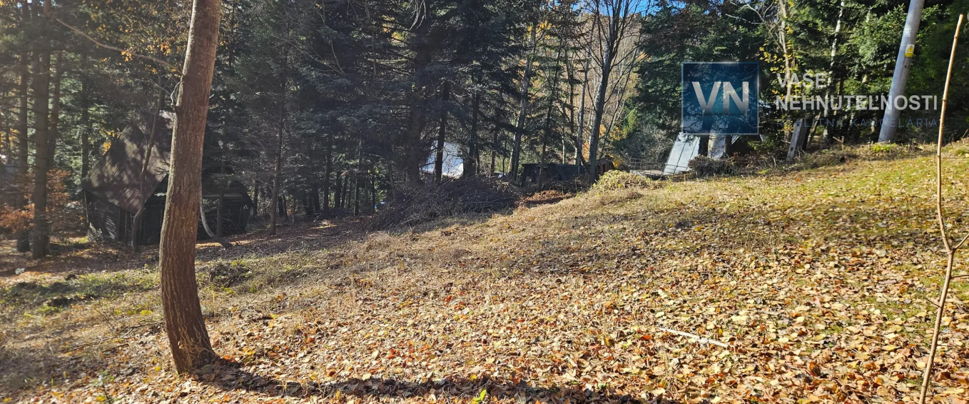 Na predaj veľký pozemok s chatkou v rekreačnej oblasti Drienica