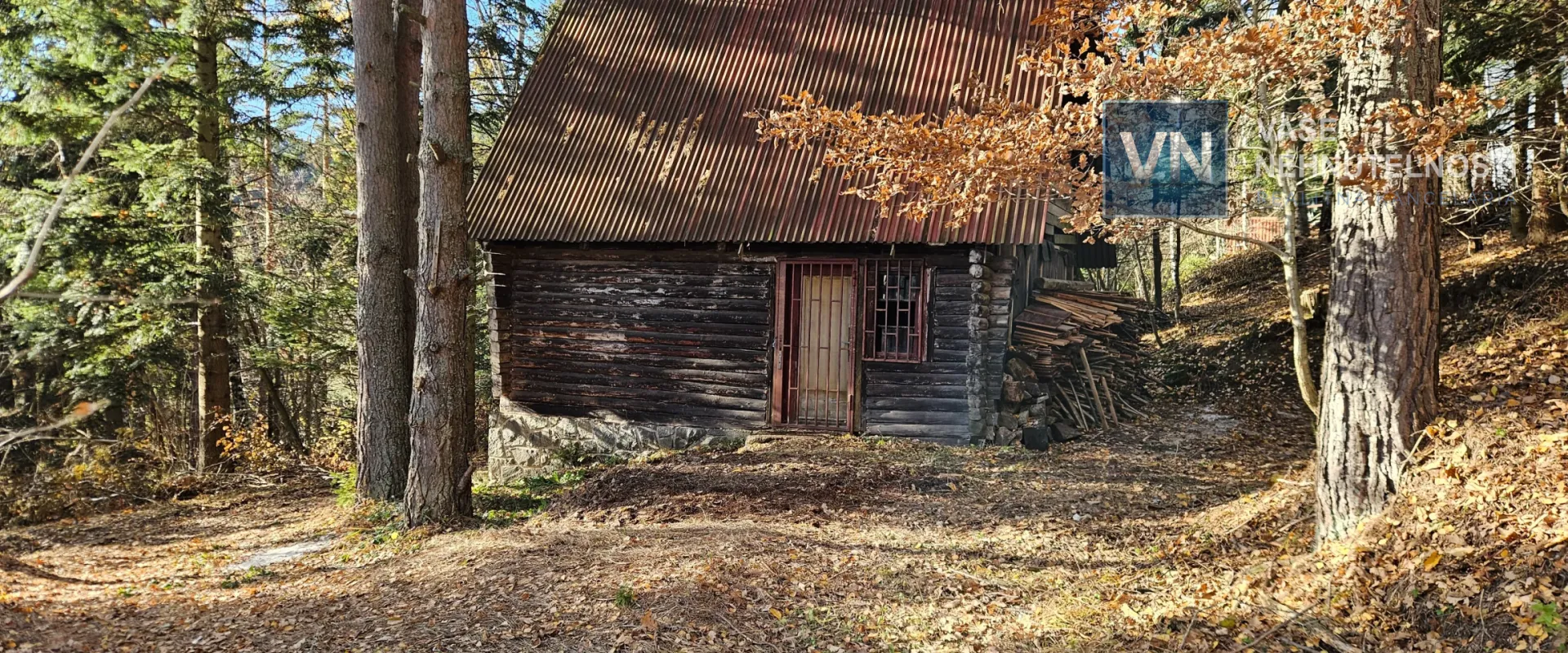 Na predaj veľký pozemok s chatkou v rekreačnej oblasti Drienica