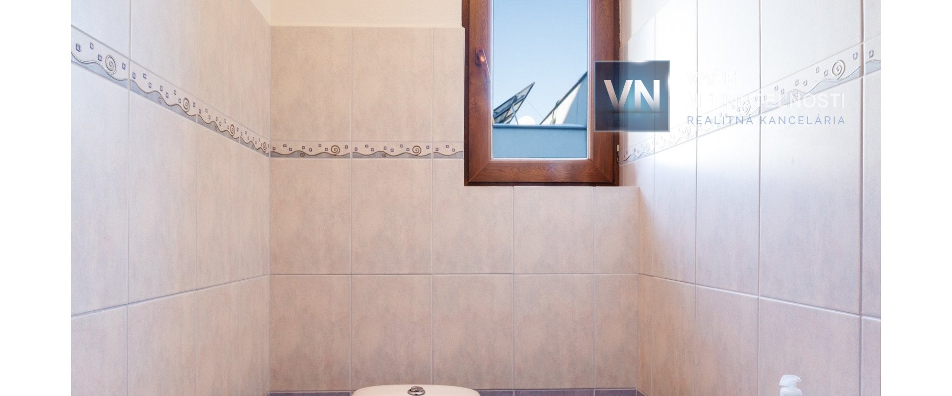 Na predaj rodinný dom s garážou a bazénom, Prešov