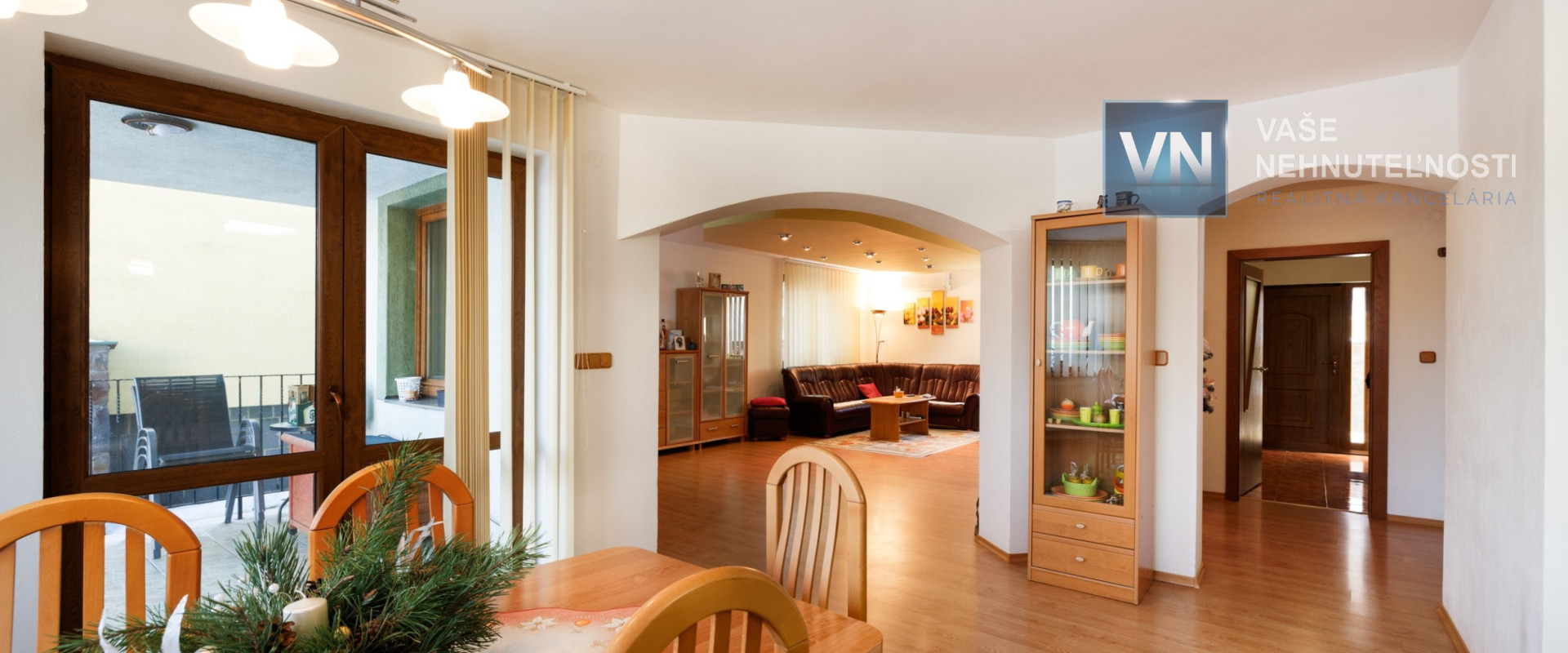 Na predaj rodinný dom s garážou a bazénom, Prešov