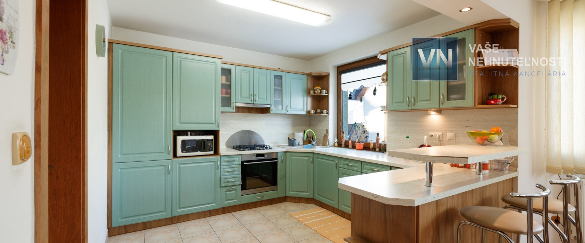 Na predaj rodinný dom s garážou a bazénom, Prešov