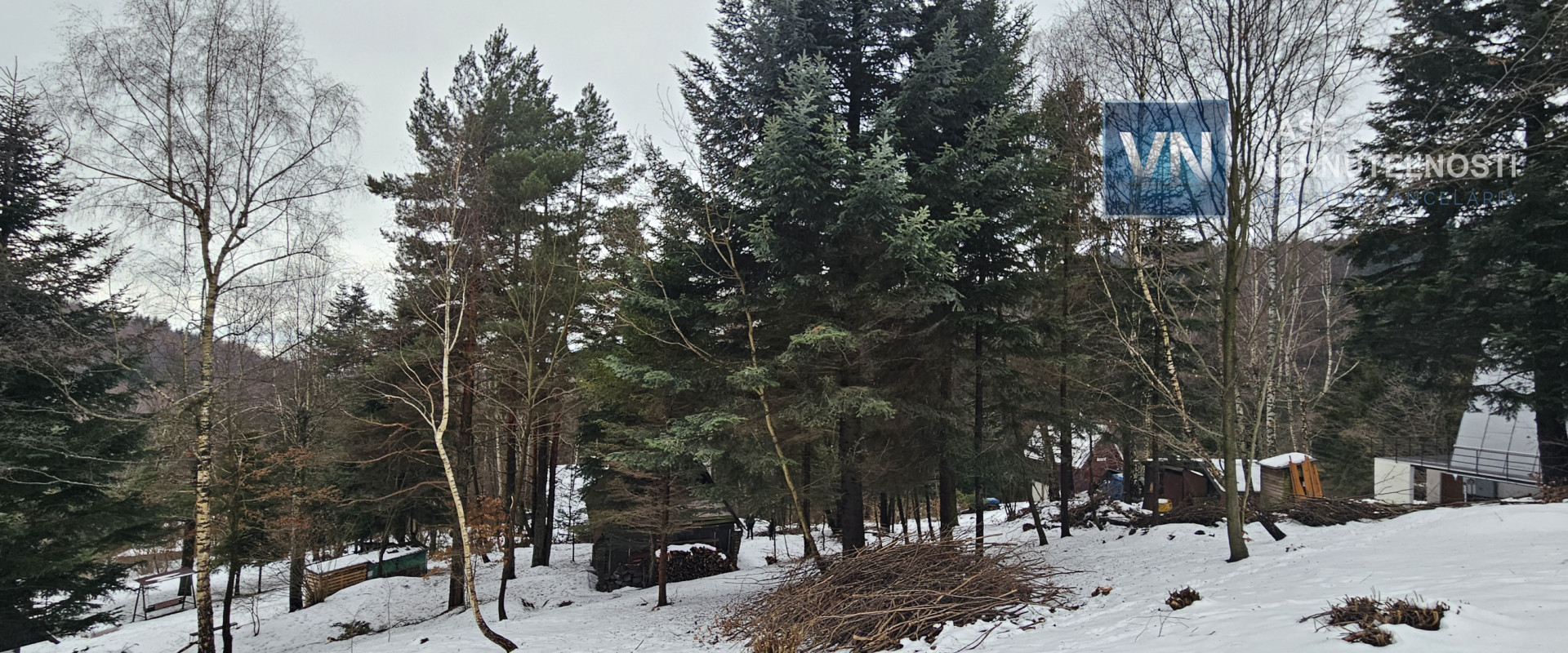 Na predaj veľký pozemok s chatkou v rekreačnej oblasti Drienica