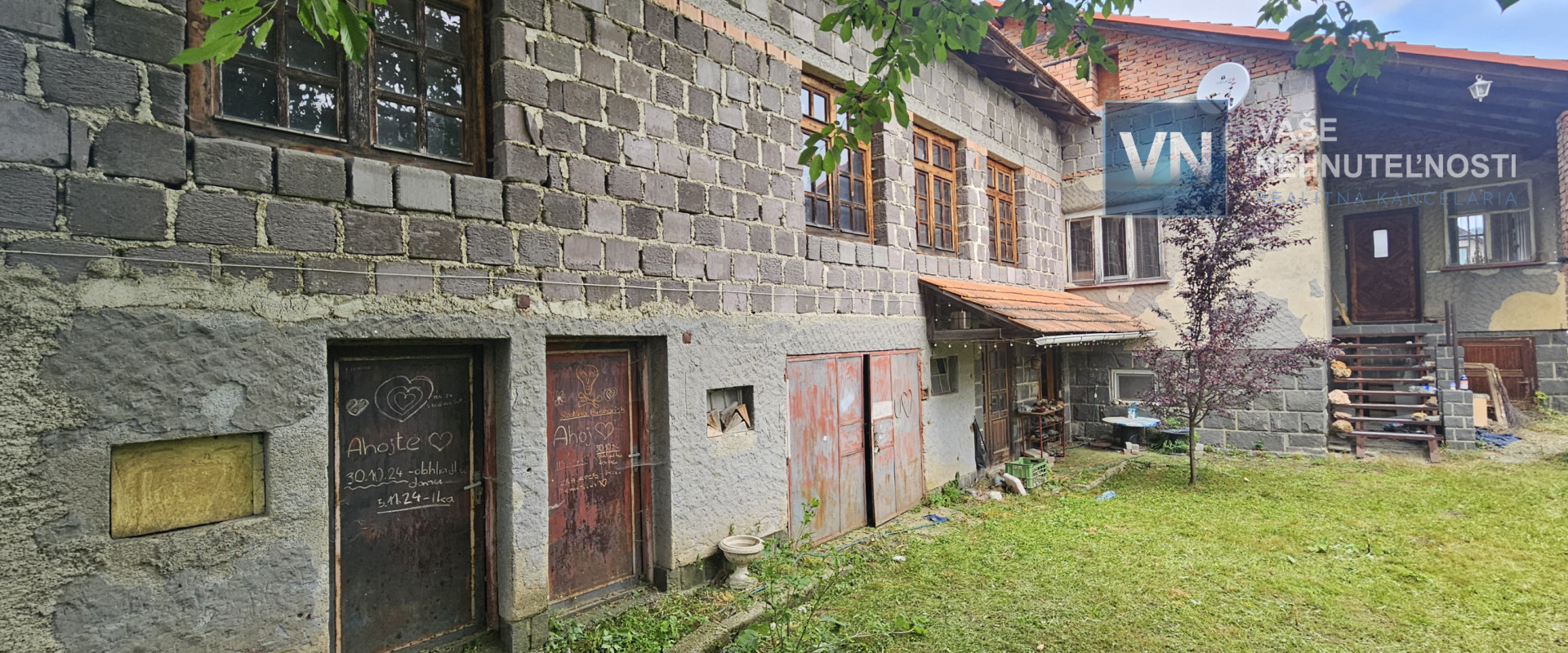 Priestor, súkromie a veľká záhrada – rodinný dom vo Vyšnej Šebastovej