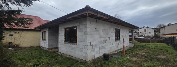 Na predaj : Rodinný dom v štádiu hrubej stavby, Bohdanovce pri Košiciach