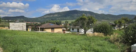 Na predaj pozemok, Fintice, 815 m2