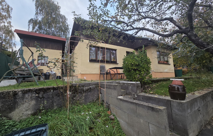 Chata na predaj, Bankov