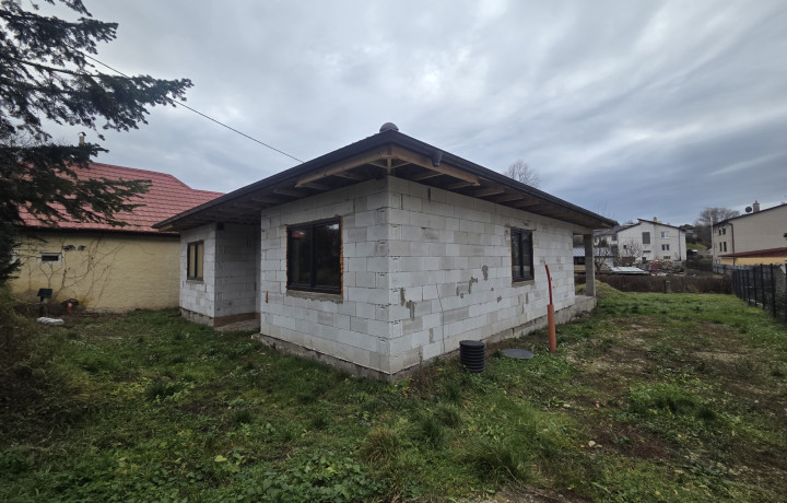 Na predaj : Rodinný dom v štádiu hrubej stavby, Bohdanovce pri Košiciach