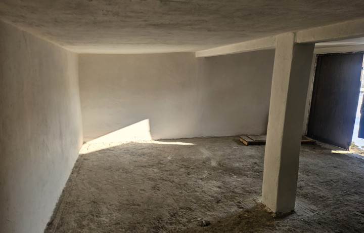 Na predaj 2-garáž v blízkosti centra Prešova o výmere 38m2